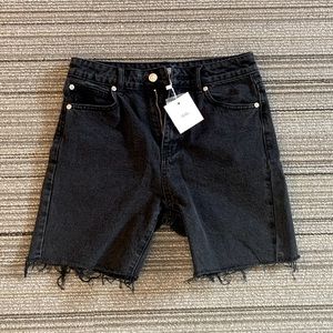 Brand new, never worn Adika black boyfriend jeans!